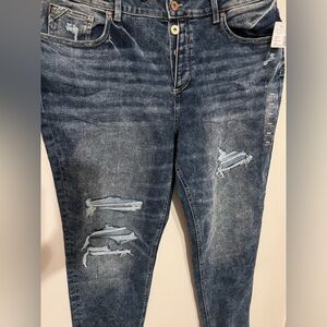 Maurices high rise boyfriend jeans NWT